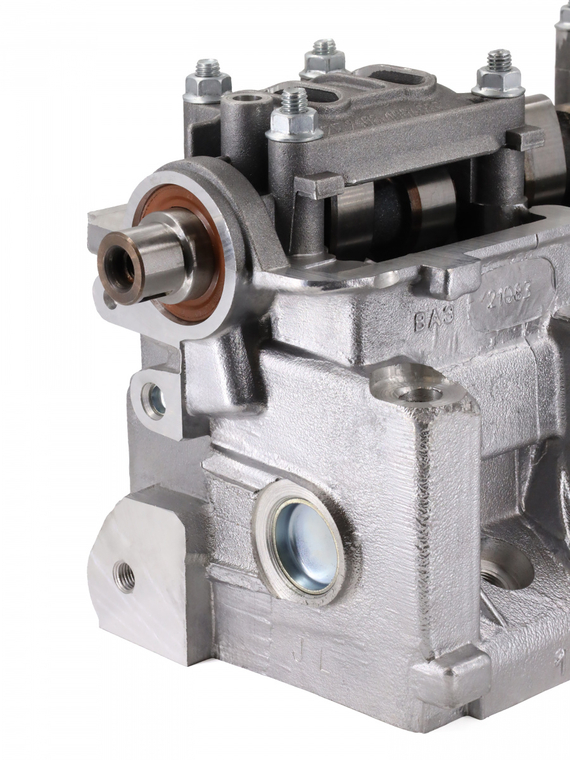 Головка блока с распредвалом и клапанами