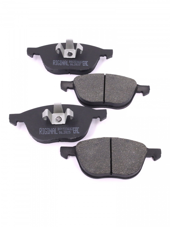 Комплект колодок переднего дискового тормоза