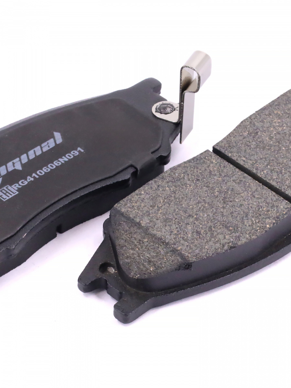 Комплект колодок переднего дискового тормоза