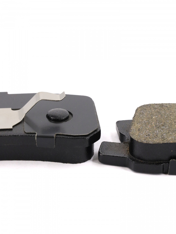 Комплект керамических тормозных колодок 4605A447