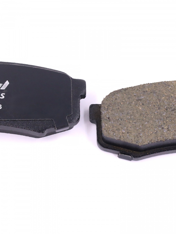 Комплект керамических тормозных колодок 04466-60010