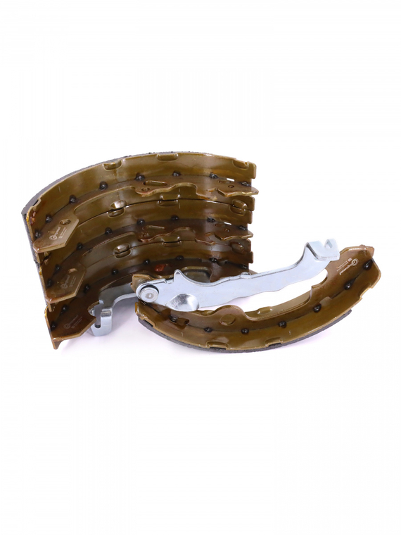 Колодка тормозная задняя барабанная (кт.4шт.)