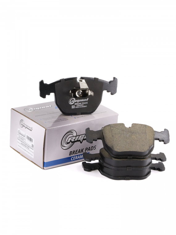 Комплект керамических колодок переднего дискового тормоза OEM №34116761252