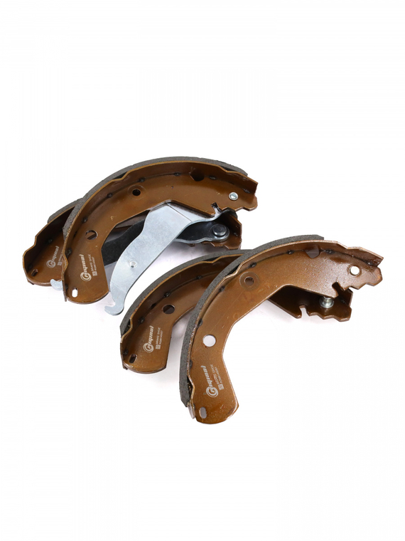 Комплект задних тормозных барабанных колодок 95145057